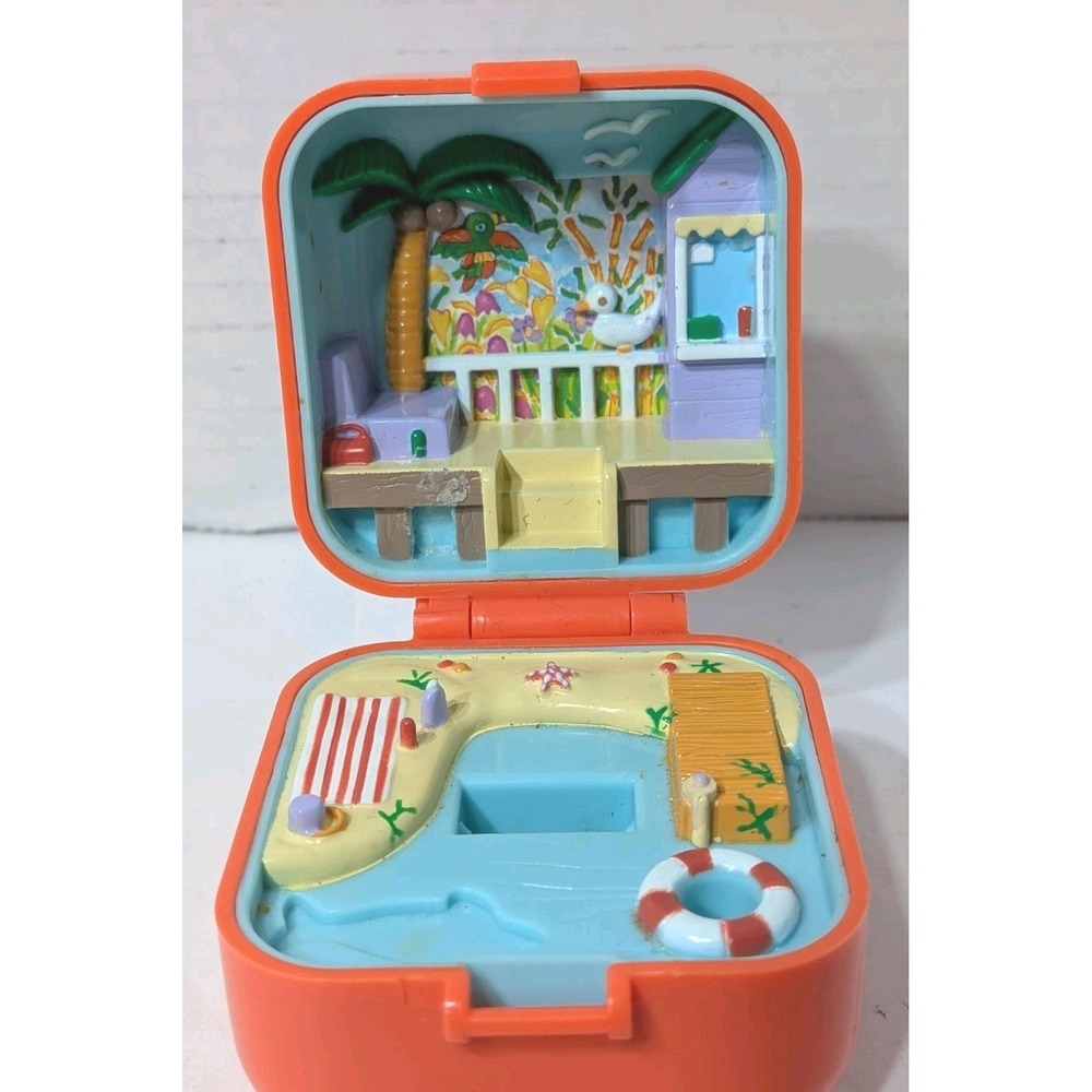Polly Pocket Lulu's Beach House Bluebird Toys Compact Only 1991